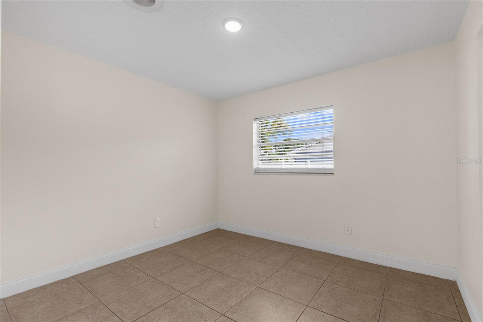 7516 ARMAND CIR, TAMPA, FL, 33634