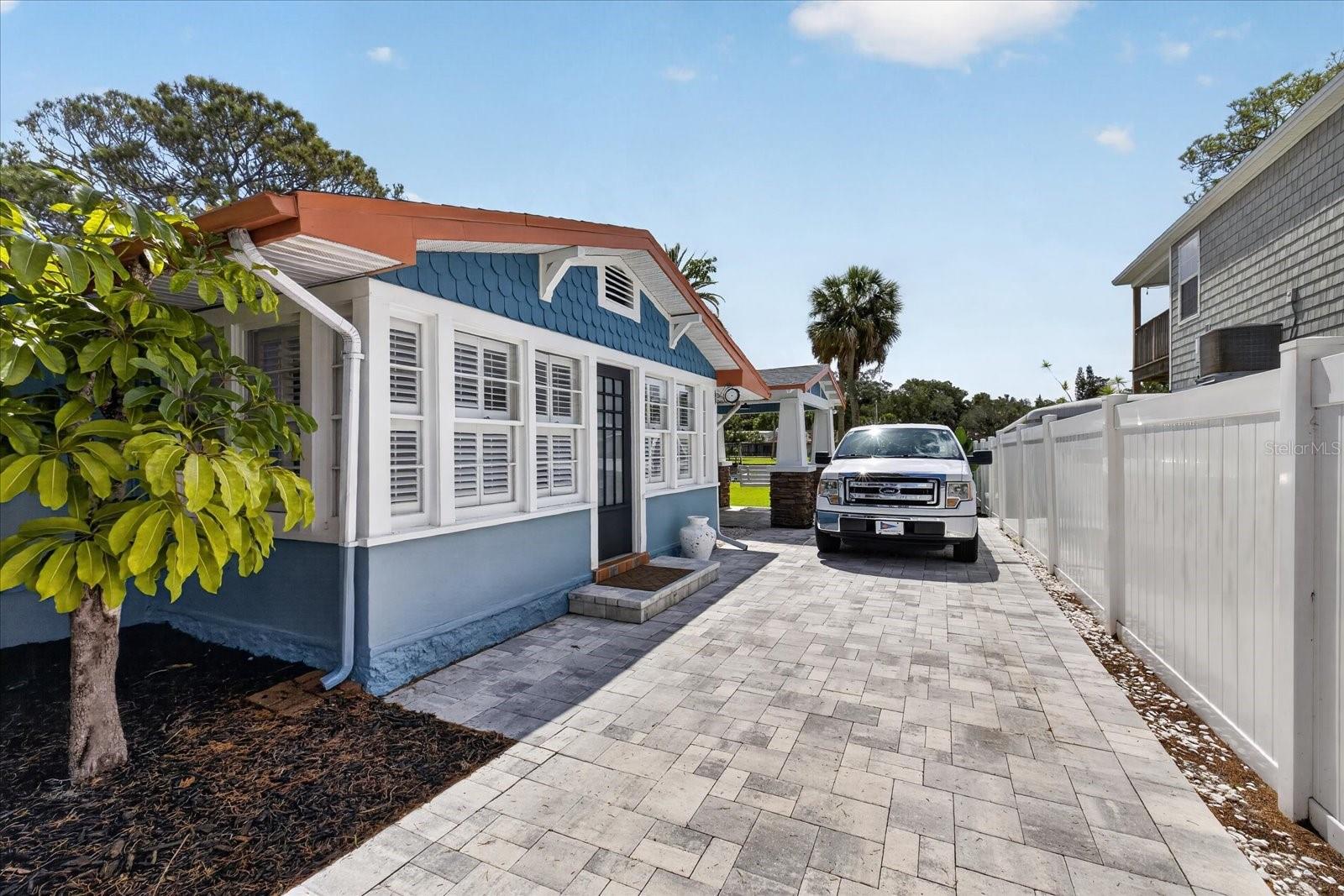 6202 RIVER RD, NEW PORT RICHEY, FL, 34652