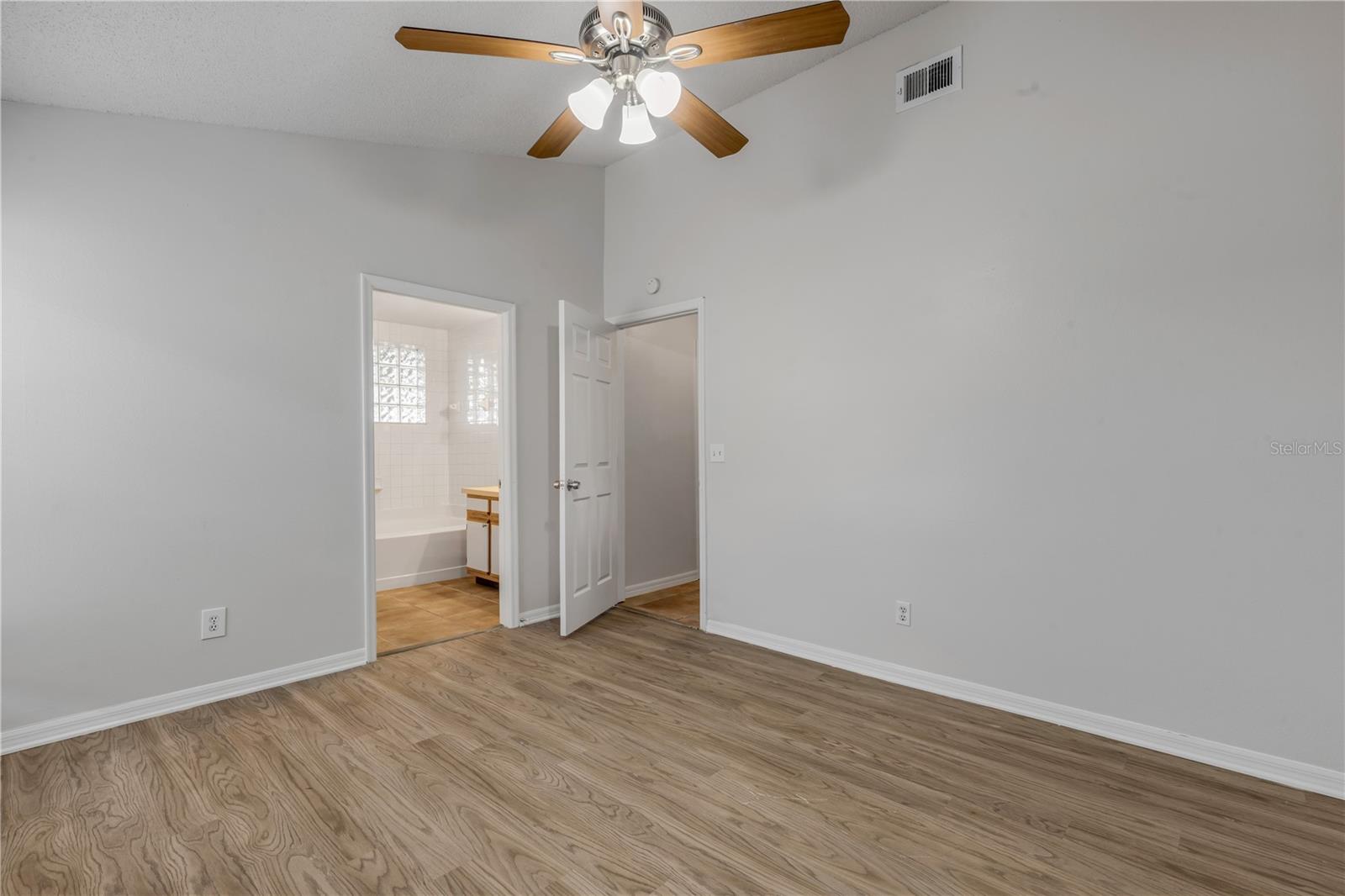 5546 REGAL OAK CIR, ORLANDO, FL, 32810