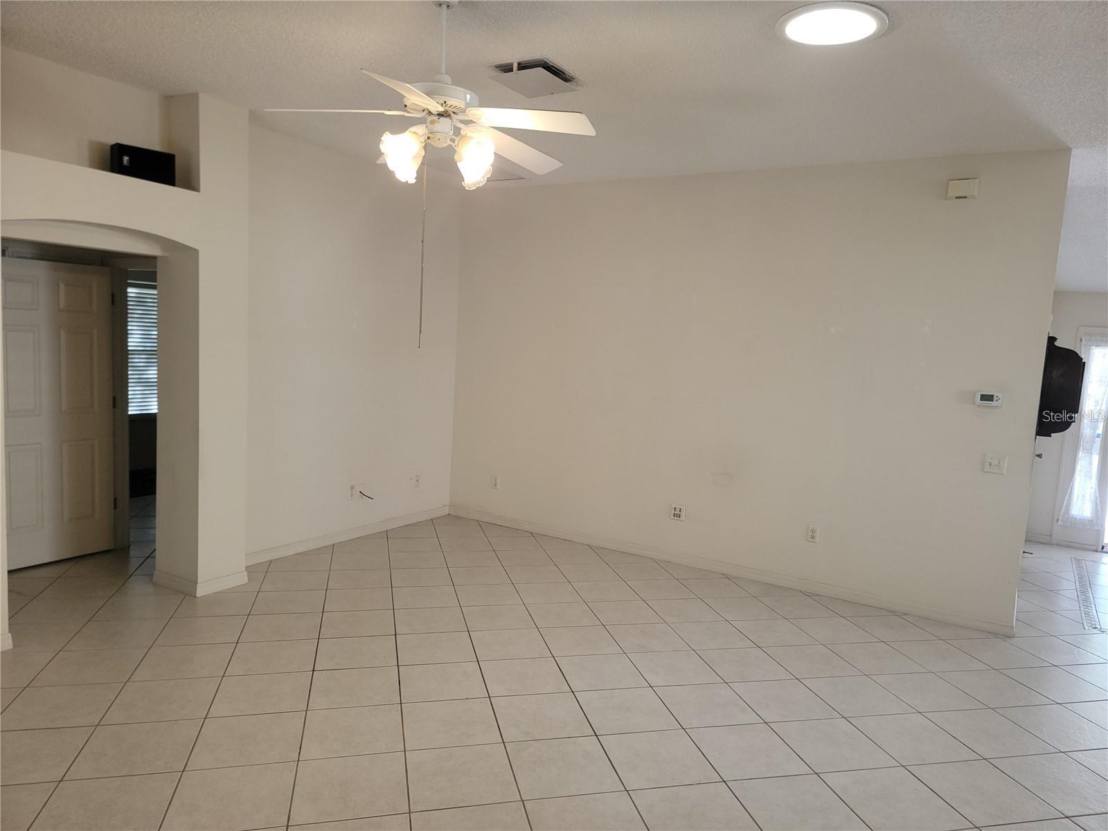 1033 OAK FOREST DR, THE VILLAGES, FL, 32162