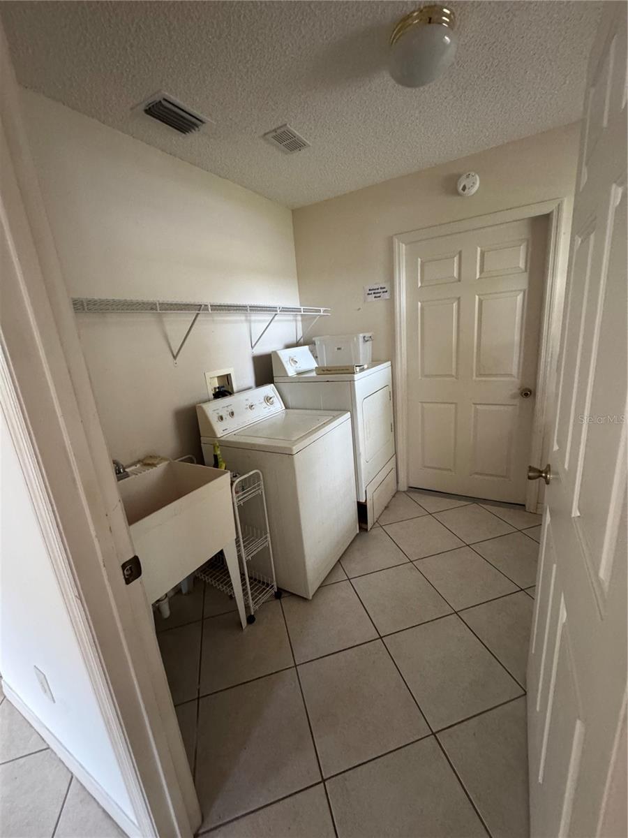 1033 OAK FOREST DR, THE VILLAGES, FL, 32162