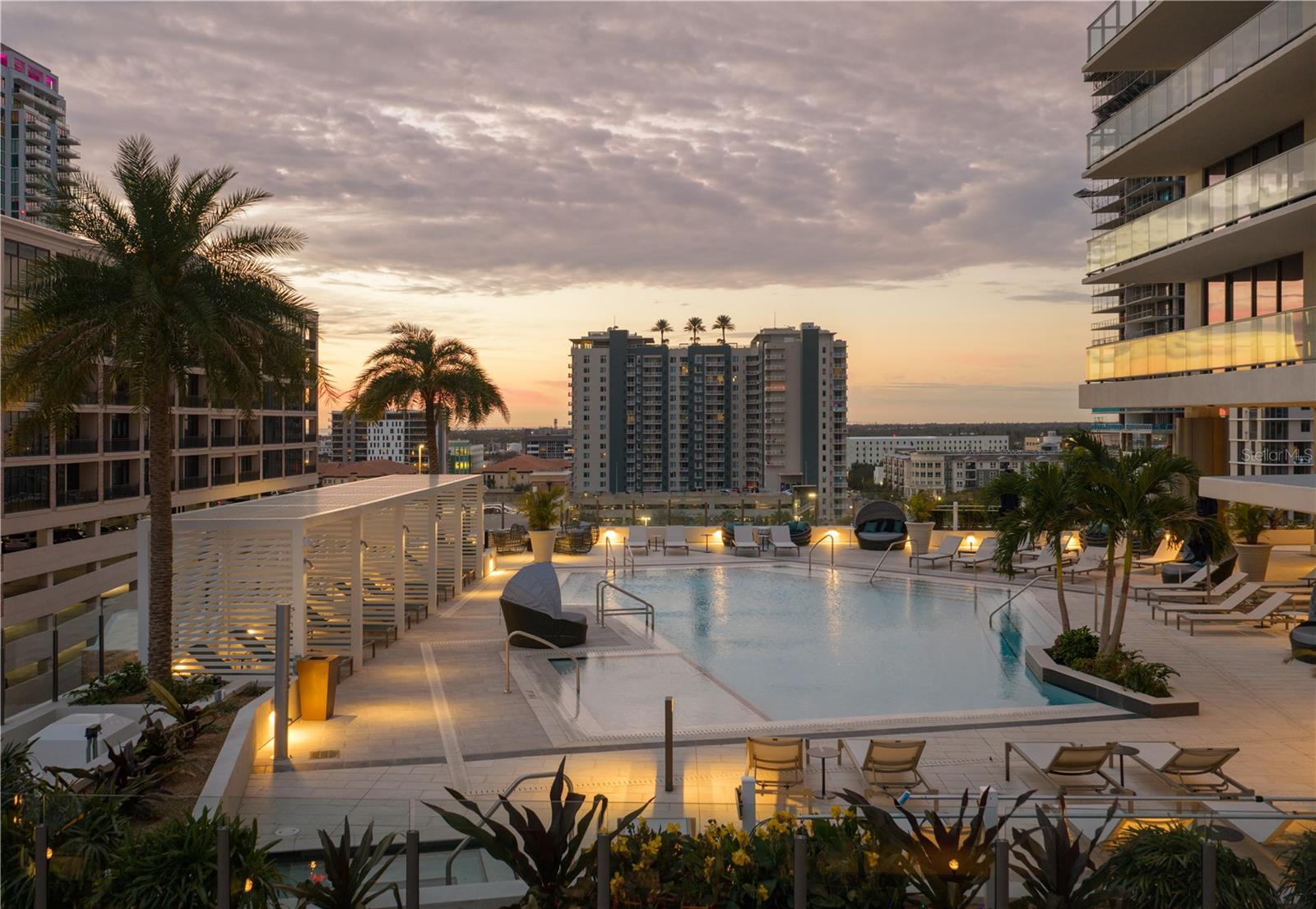275 1ST AVE S #4002, ST PETERSBURG, FL, 33701