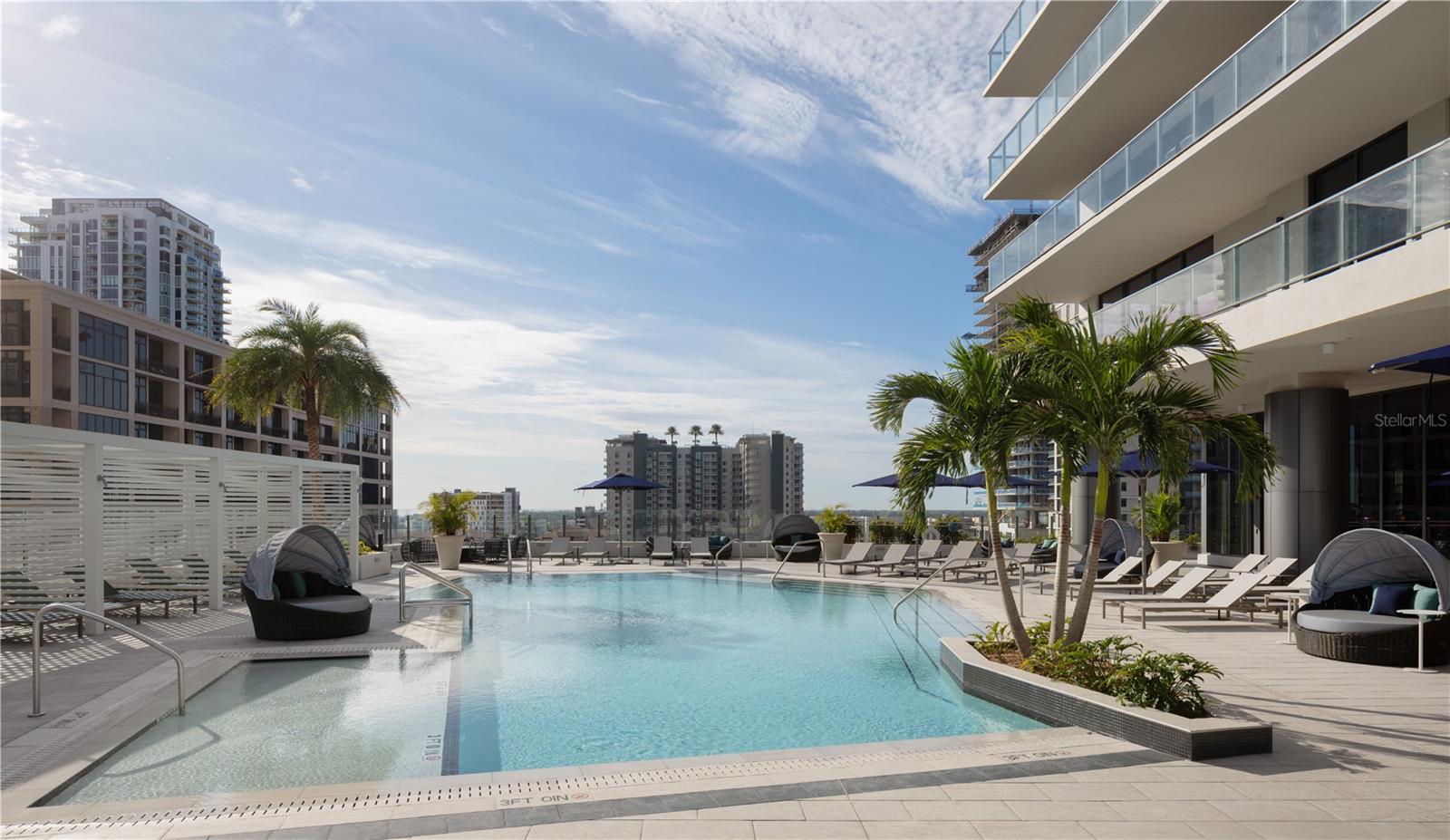 275 1ST AVE S #4002, ST PETERSBURG, FL, 33701