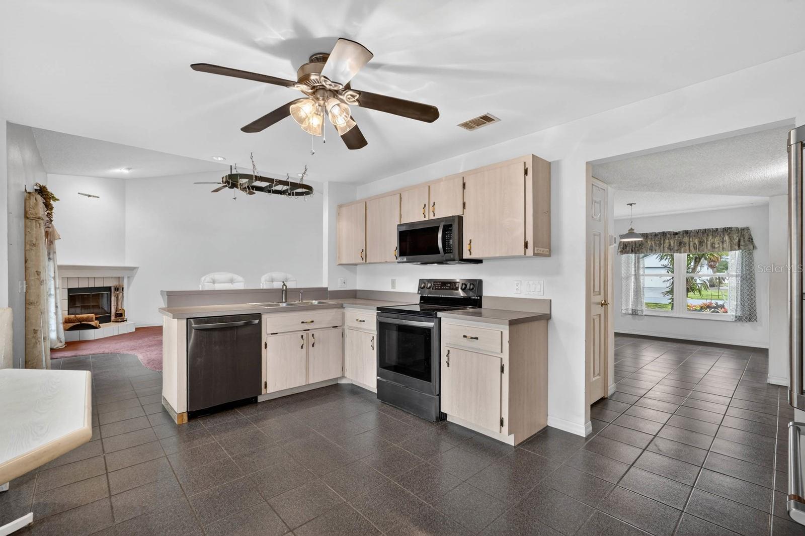 1348 N WEMBLEY CIRCLE, PORT ORANGE, FL, 32128