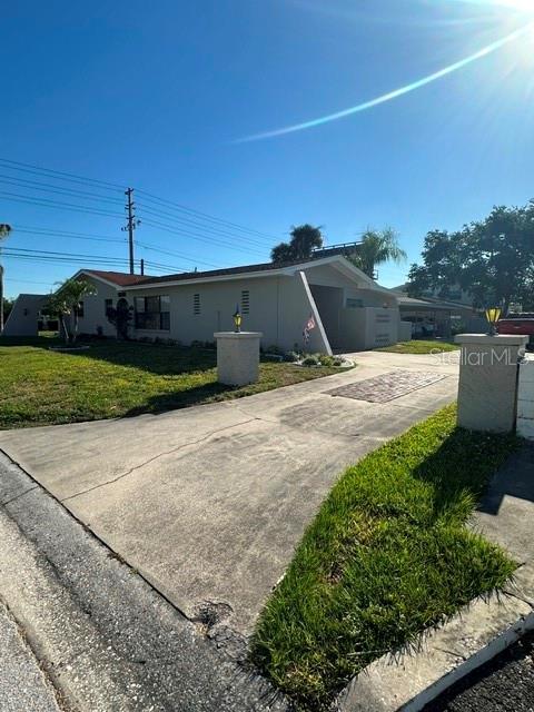 2301 W BAY DR, LARGO, FL, 33770