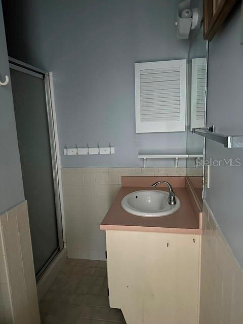 2301 W BAY DR, LARGO, FL, 33770