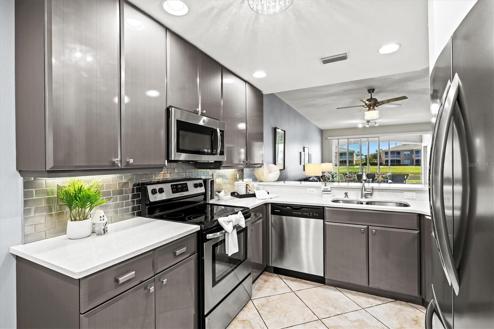 6626 7TH AVENUE CIR W, BRADENTON, FL, 34209