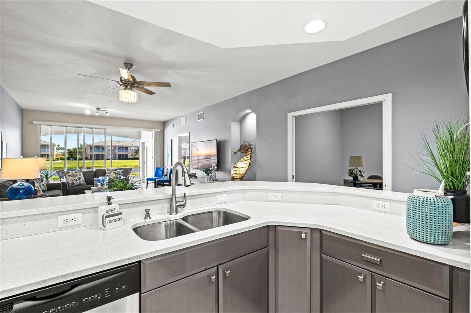 6626 7TH AVENUE CIR W, BRADENTON, FL, 34209