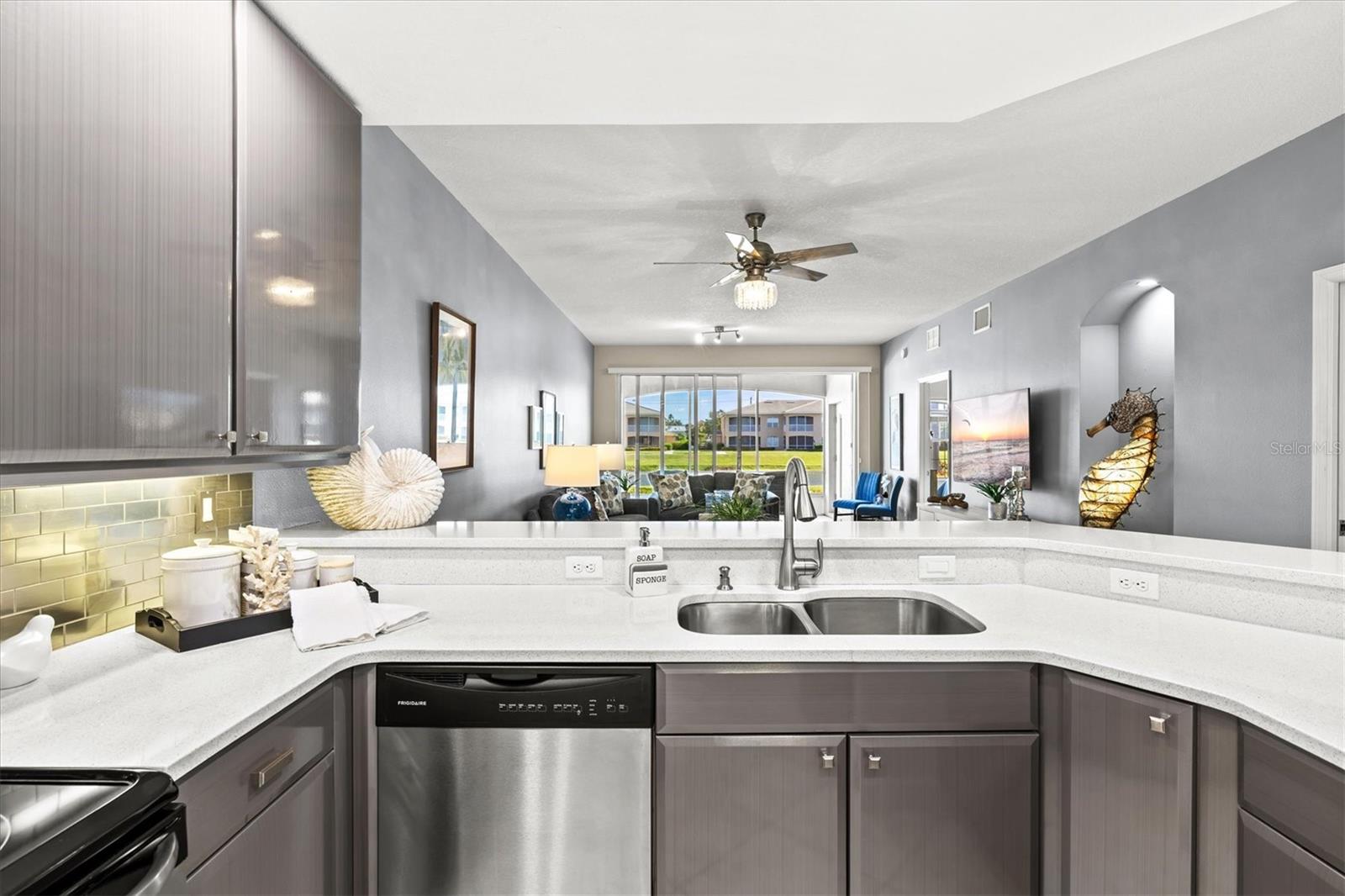 6626 7TH AVENUE CIR W, BRADENTON, FL, 34209
