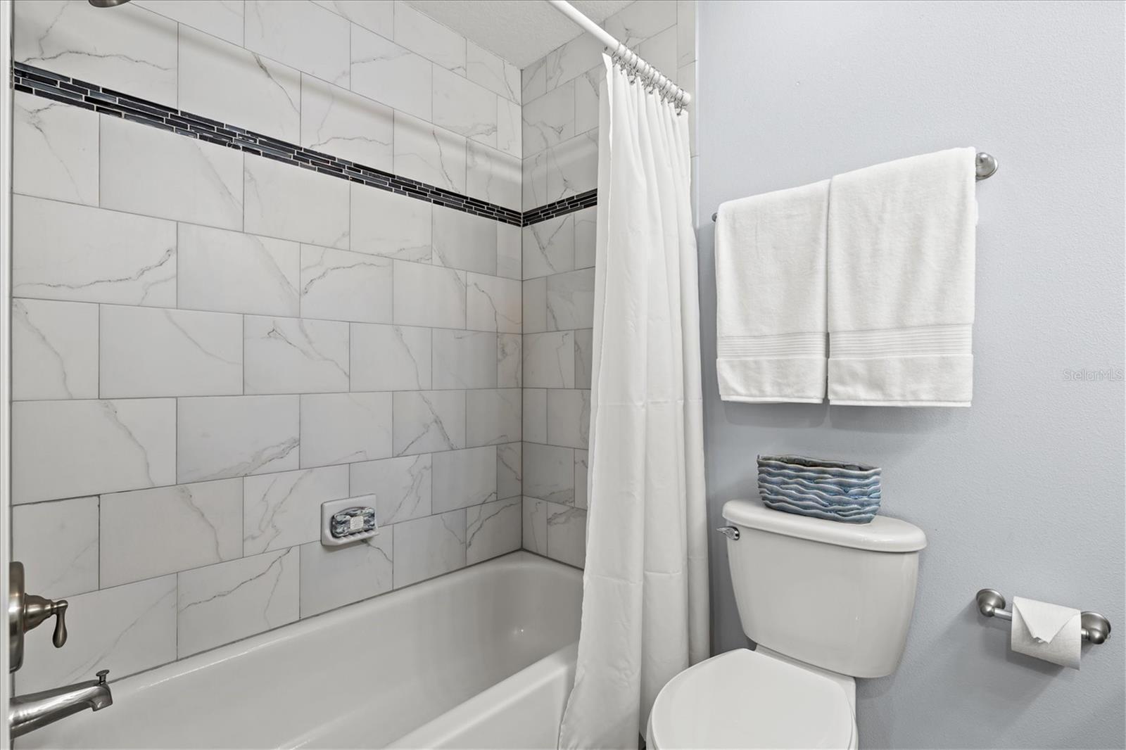 6626 7TH AVENUE CIR W, BRADENTON, FL, 34209