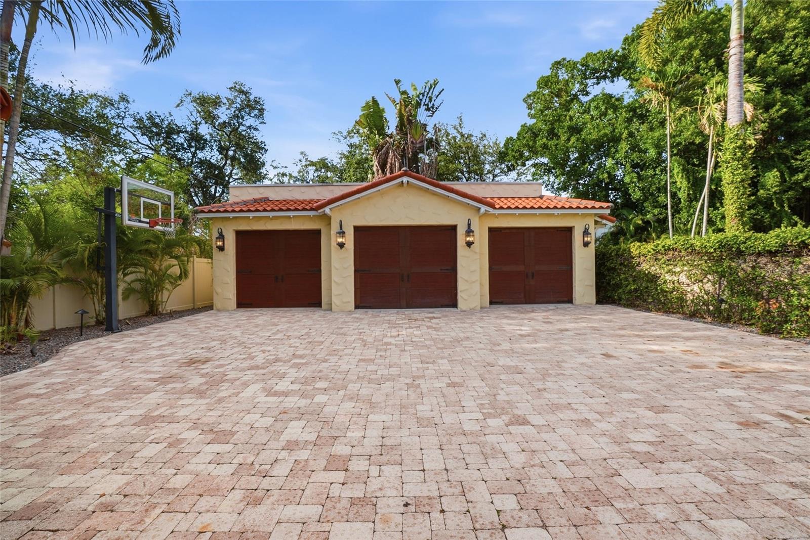 190 BOSPHOROUS AVE, TAMPA, FL, 33606