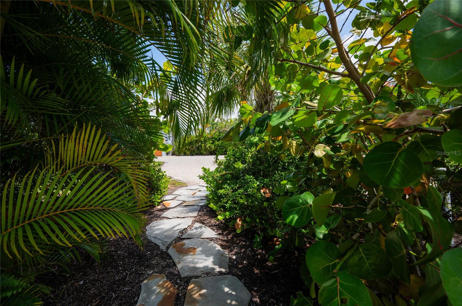 240 GLADIOLUS ST, ANNA MARIA, FL, 34216