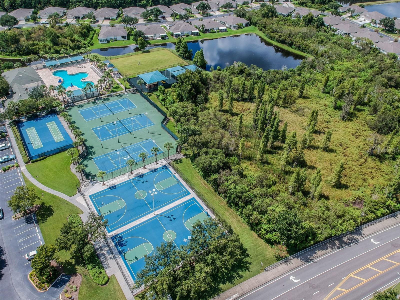 1330 STANDRIDGE DR, WESLEY CHAPEL, FL, 33543