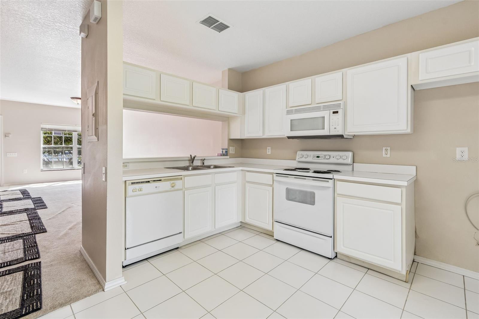 1330 STANDRIDGE DR, WESLEY CHAPEL, FL, 33543