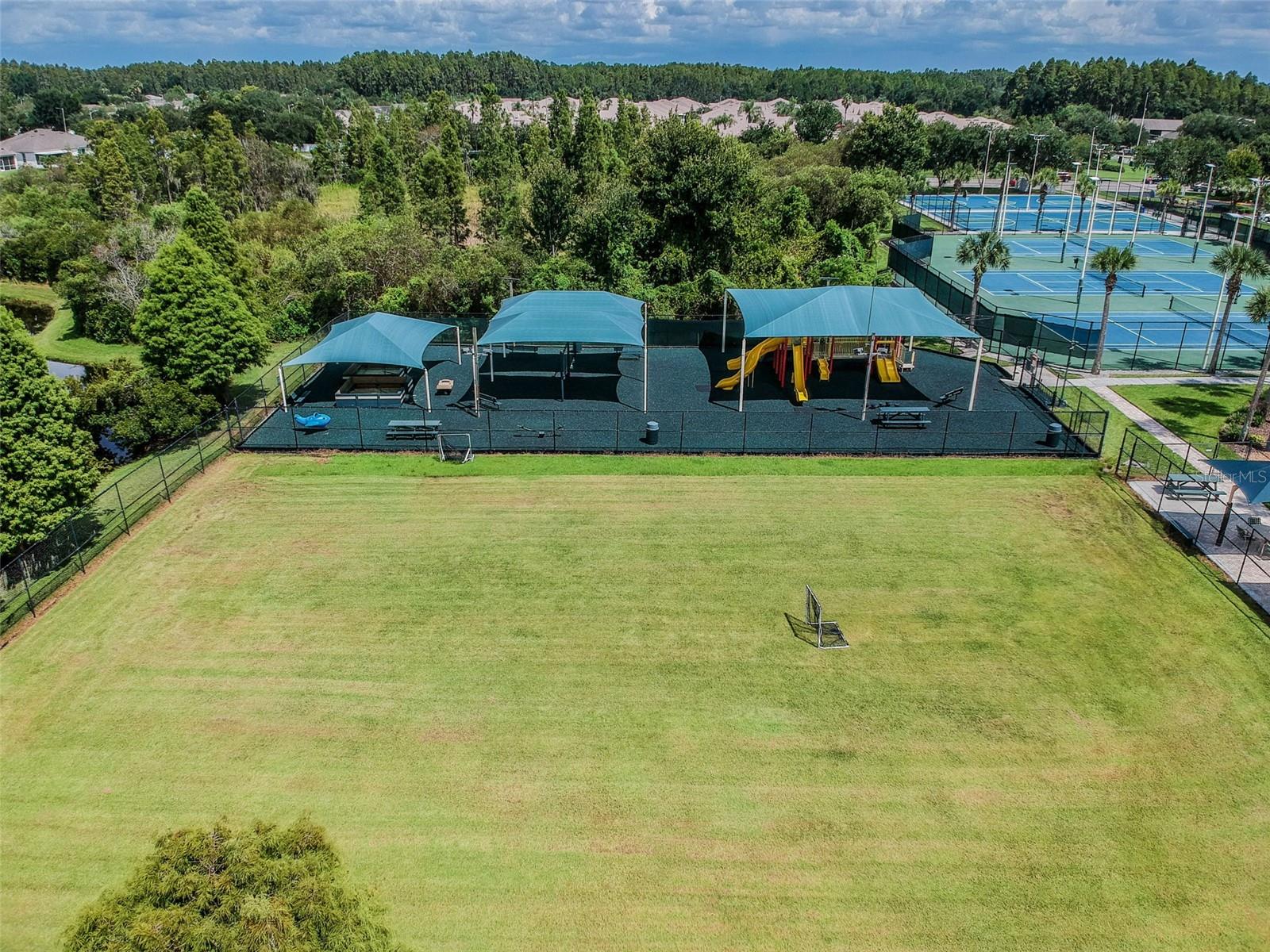 1330 STANDRIDGE DR, WESLEY CHAPEL, FL, 33543