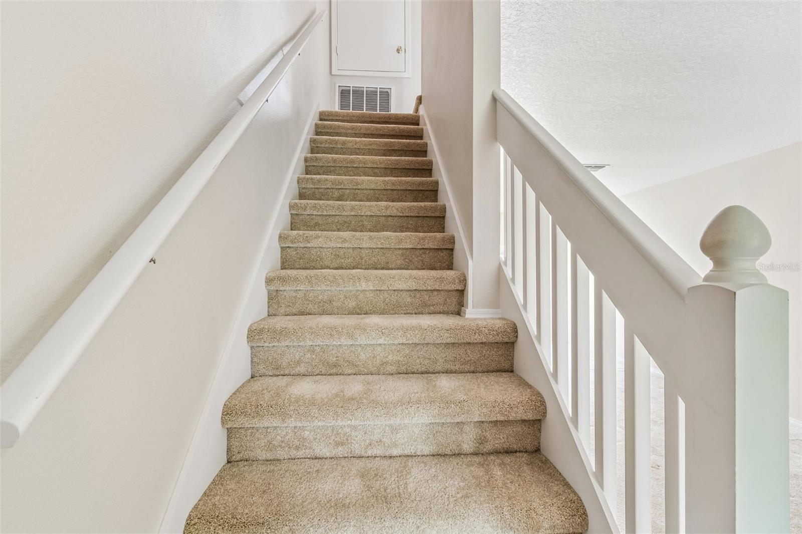1330 STANDRIDGE DR, WESLEY CHAPEL, FL, 33543