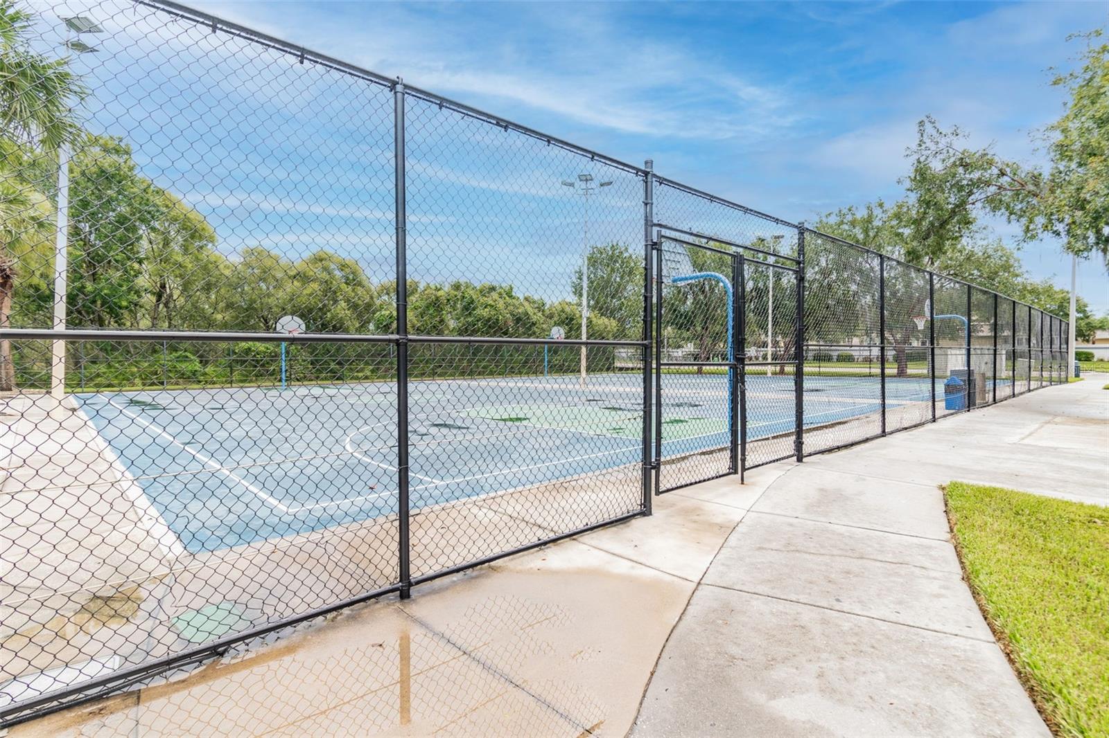 1330 STANDRIDGE DR, WESLEY CHAPEL, FL, 33543