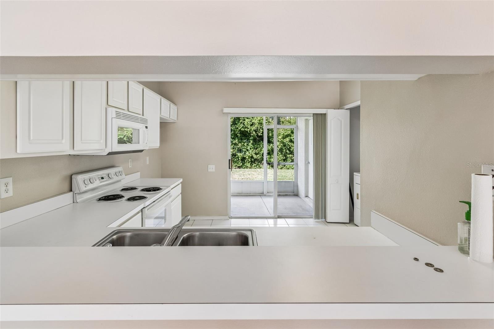 1330 STANDRIDGE DR, WESLEY CHAPEL, FL, 33543