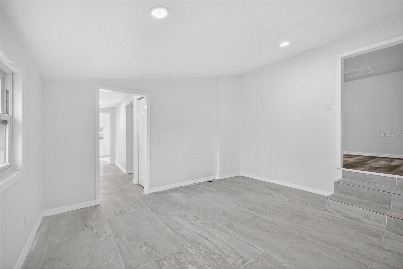 5801 MAGNOLIA ST N, ST PETERSBURG, FL, 33703