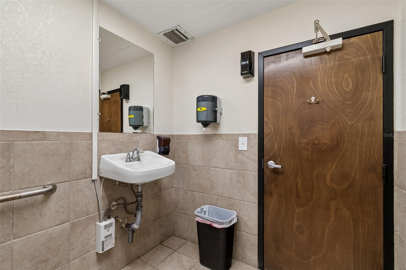 4901 E BUSCH BLVD, TAMPA, FL, 33617