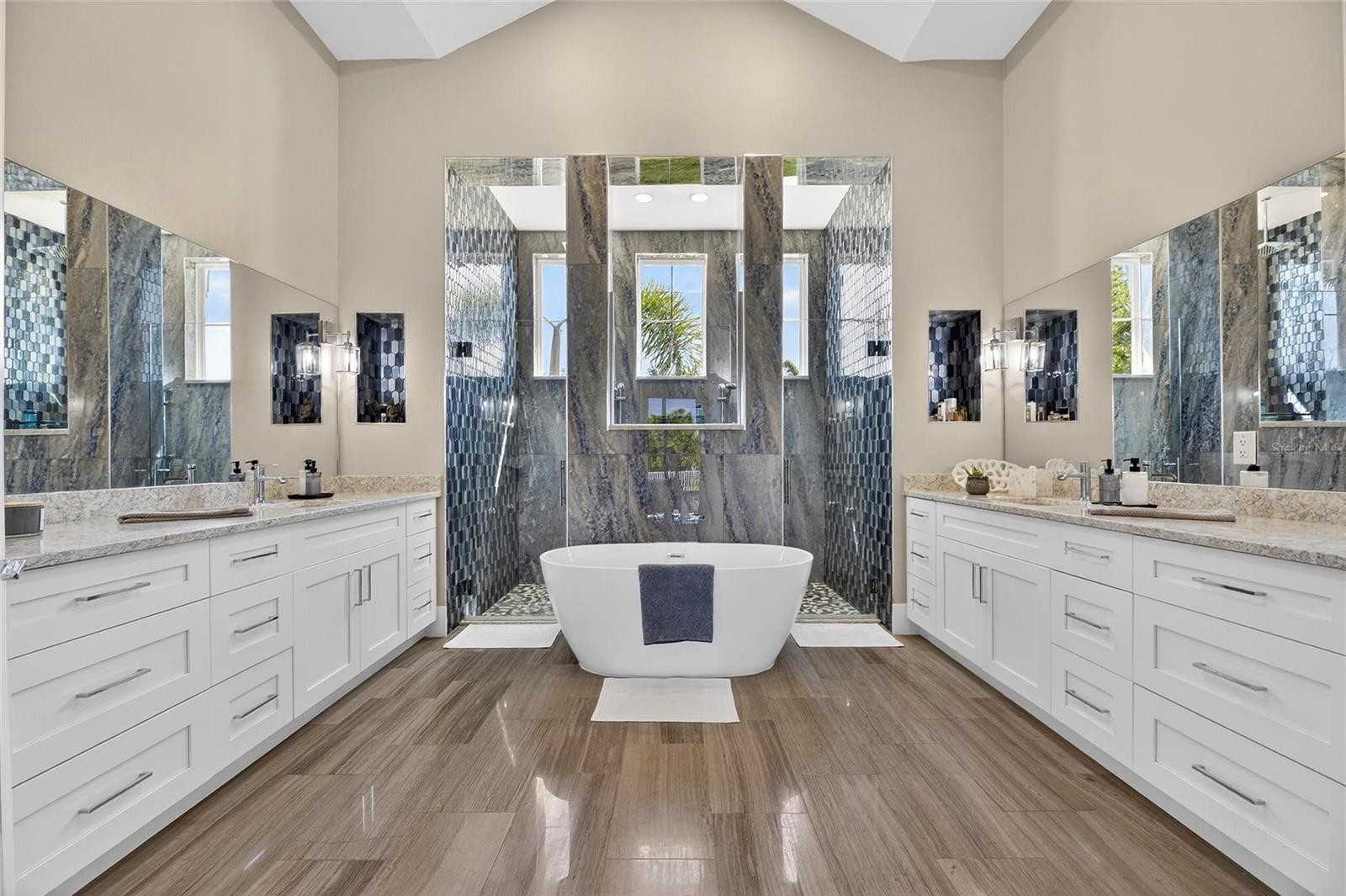 638 MANNS HARBOR DR, APOLLO BEACH, FL, 33572