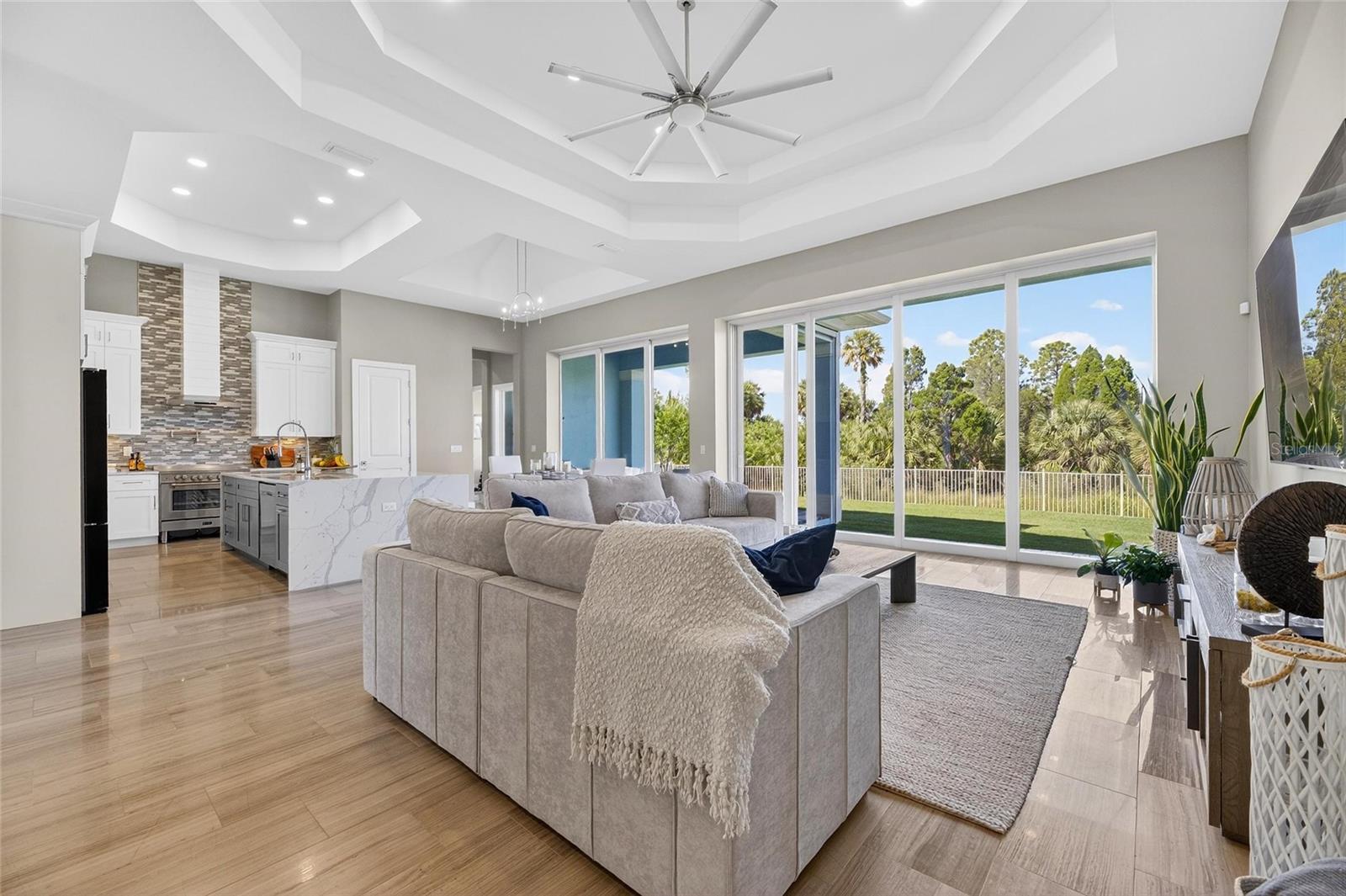 638 MANNS HARBOR DR, APOLLO BEACH, FL, 33572