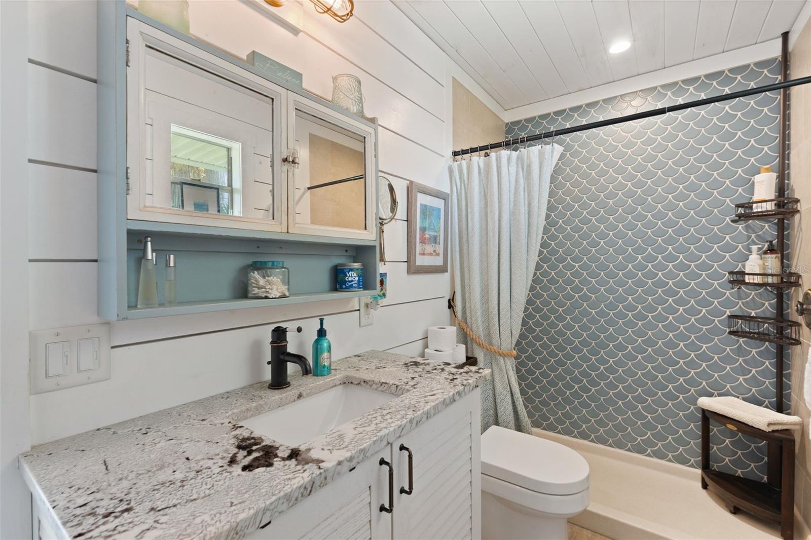 2517 AVENUE C, BRADENTON BEACH, FL, 34217