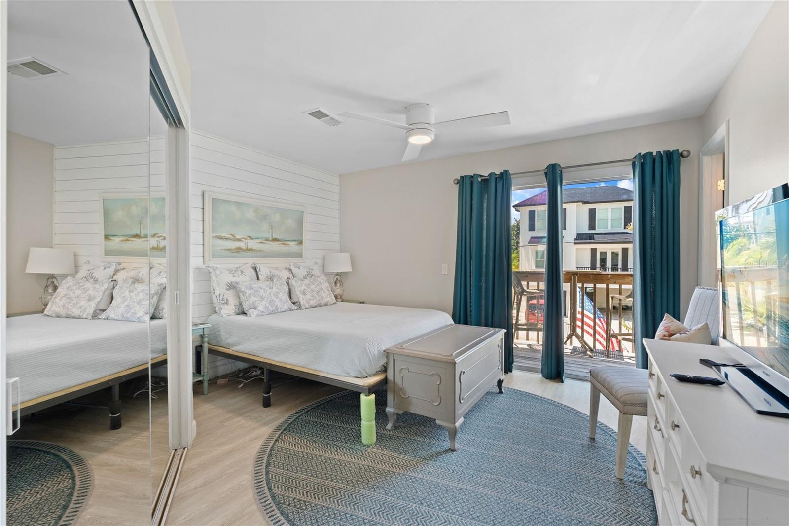 2517 AVENUE C, BRADENTON BEACH, FL, 34217