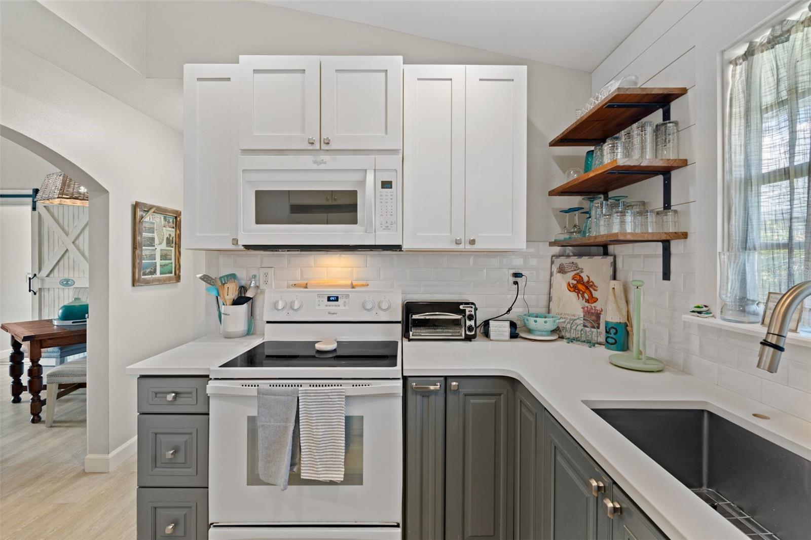 2517 AVENUE C, BRADENTON BEACH, FL, 34217