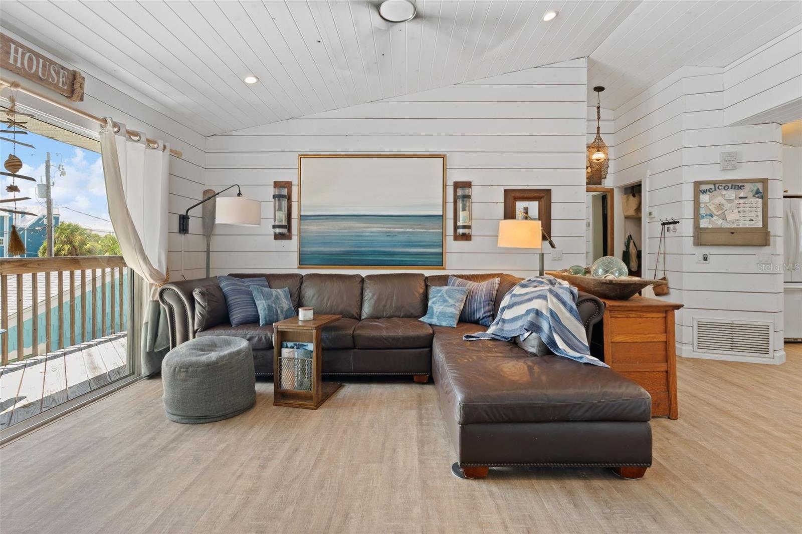 2517 AVENUE C, BRADENTON BEACH, FL, 34217