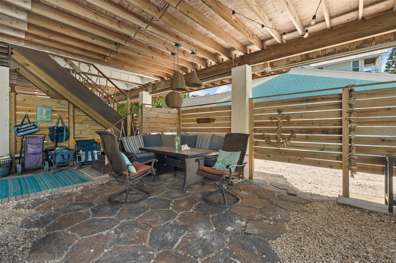 2517 AVENUE C, BRADENTON BEACH, FL, 34217