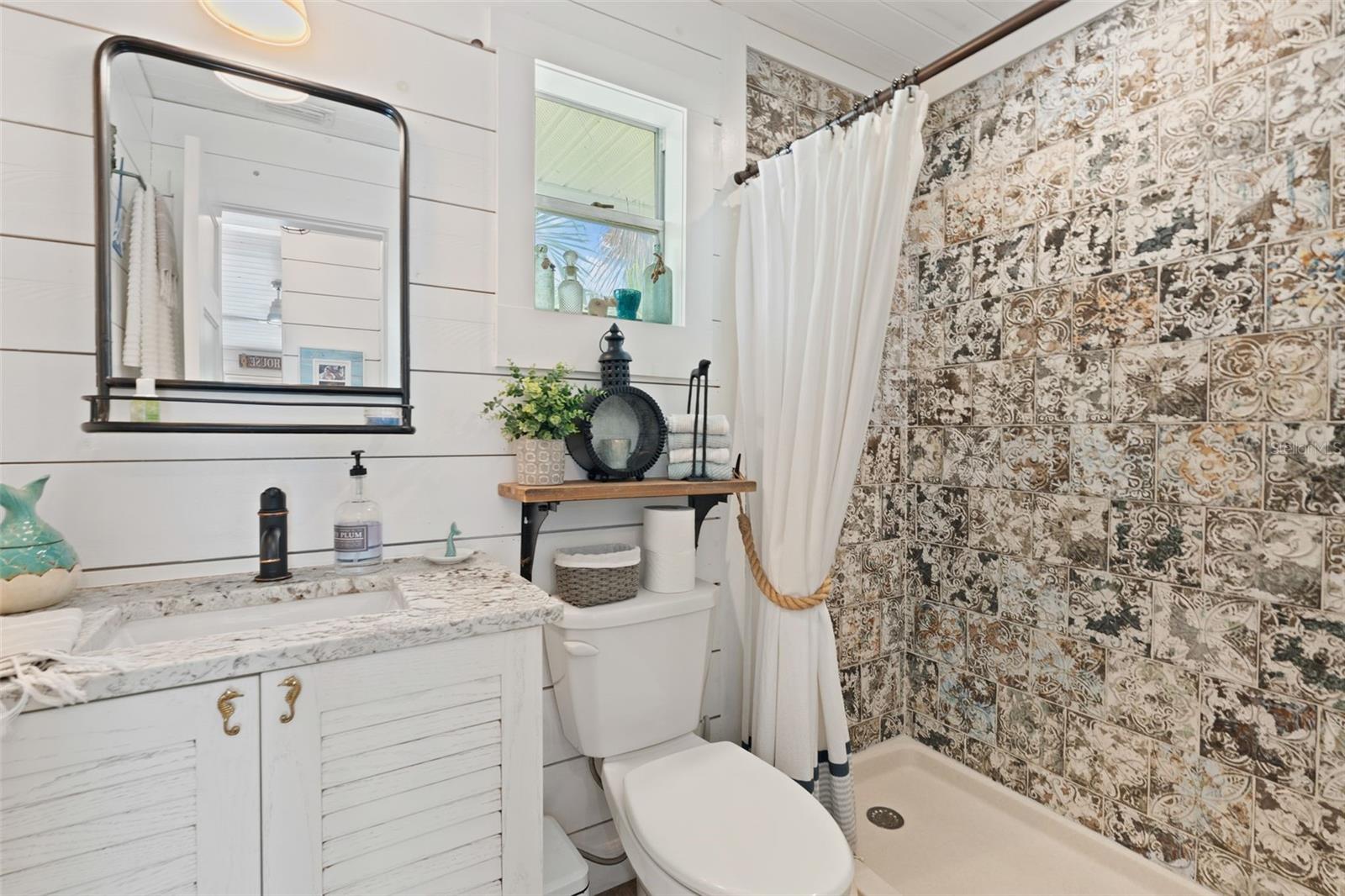 2517 AVENUE C, BRADENTON BEACH, FL, 34217