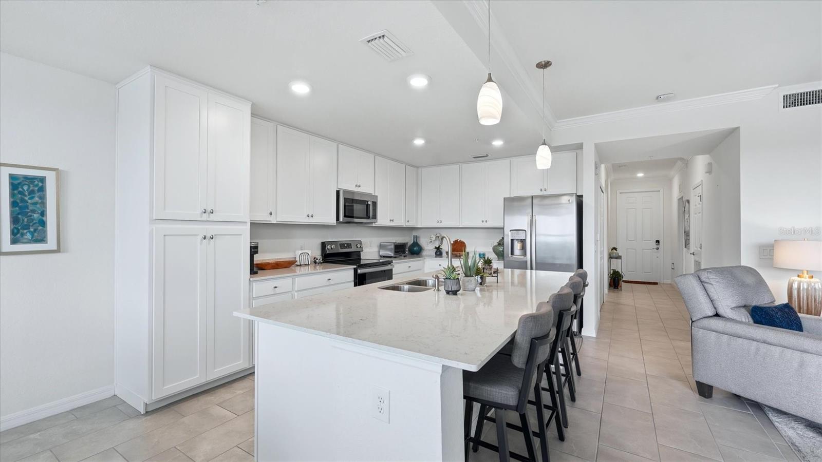 17810 GAWTHROP DR #203, LAKEWOOD RANCH, FL, 34211