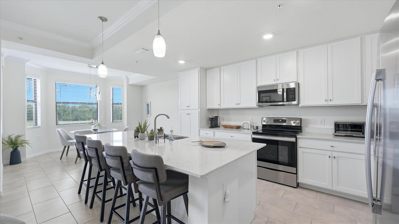 17810 GAWTHROP DR #203, LAKEWOOD RANCH, FL, 34211