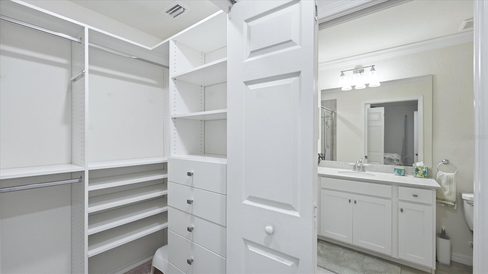 17810 GAWTHROP DR #203, LAKEWOOD RANCH, FL, 34211