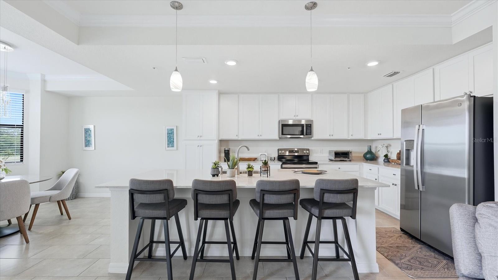 17810 GAWTHROP DR #203, LAKEWOOD RANCH, FL, 34211