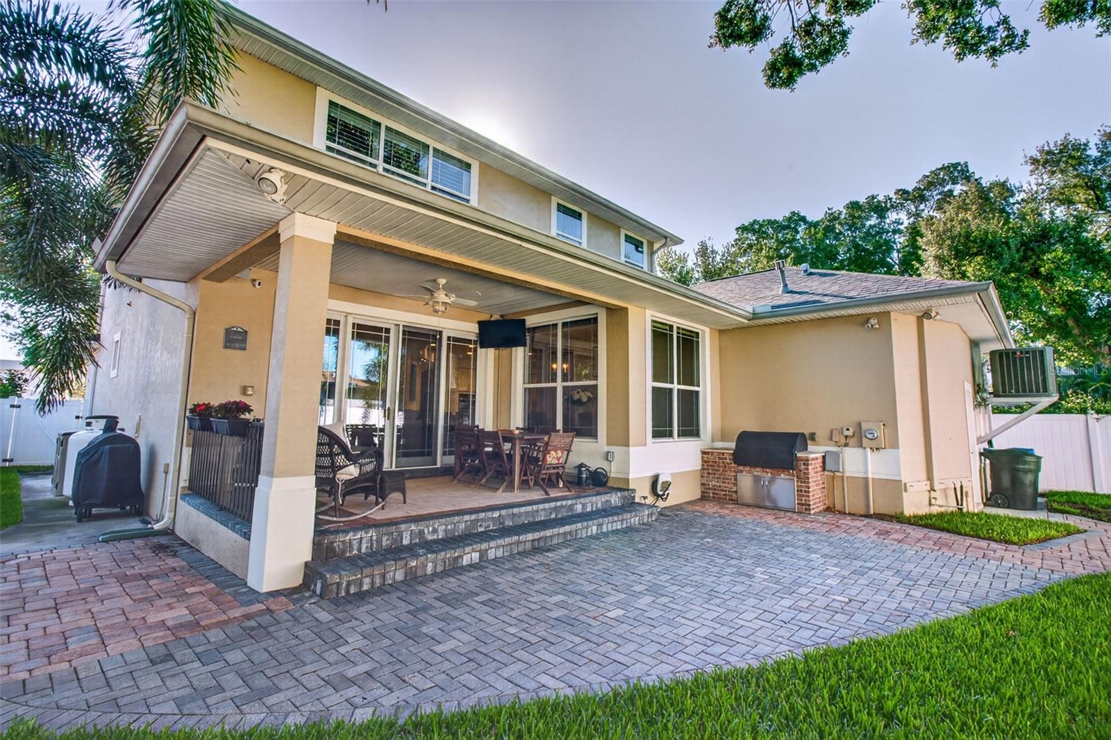1298 SEVILLE LN NE, ST PETERSBURG, FL, 33704