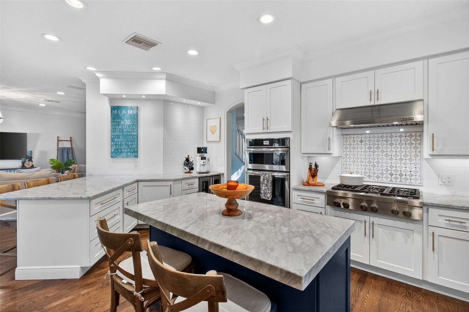 1298 SEVILLE LN NE, ST PETERSBURG, FL, 33704