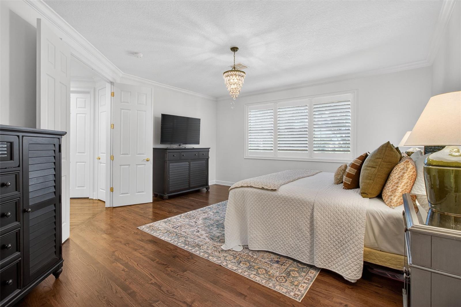 1298 SEVILLE LN NE, ST PETERSBURG, FL, 33704