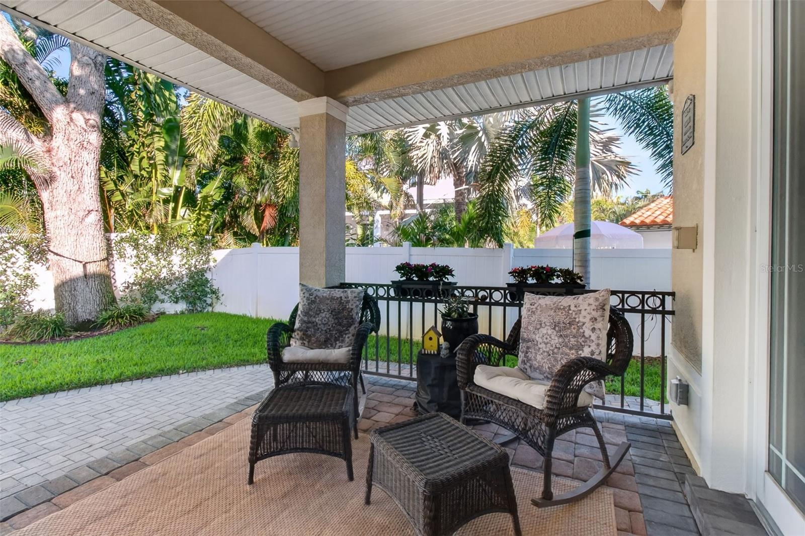 1298 SEVILLE LN NE, ST PETERSBURG, FL, 33704