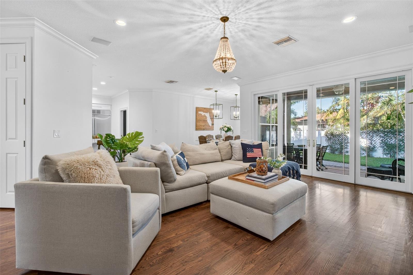 1298 SEVILLE LN NE, ST PETERSBURG, FL, 33704