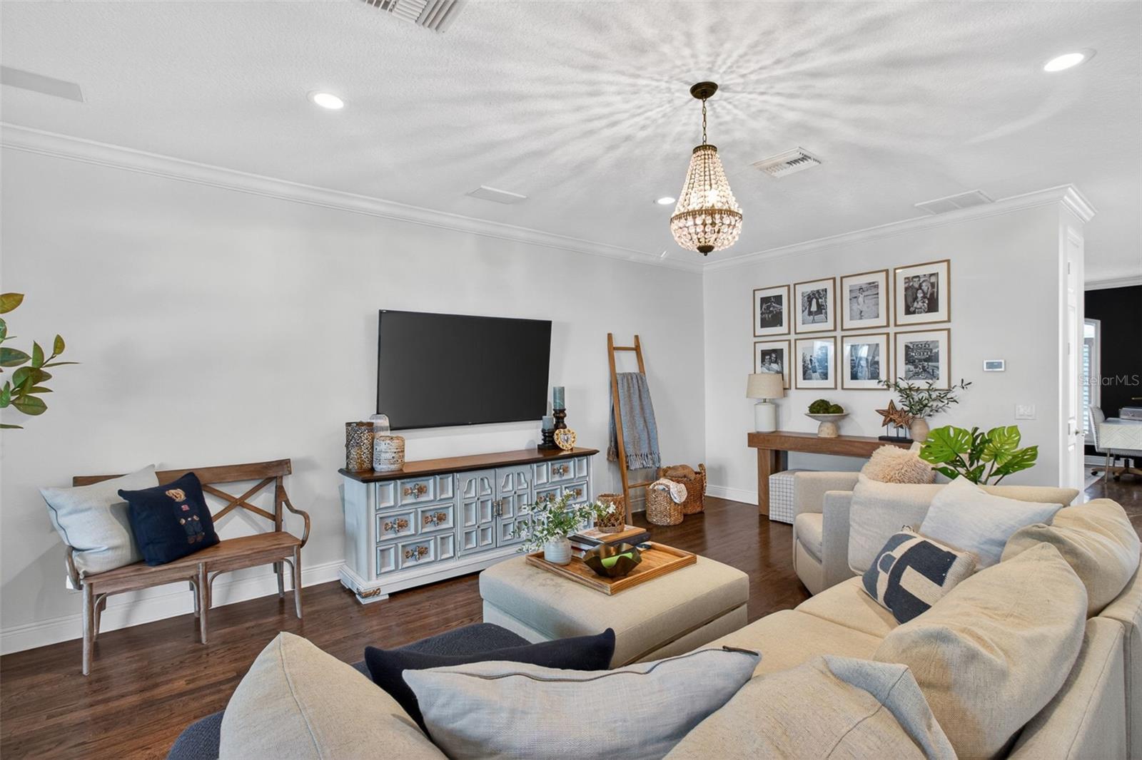 1298 SEVILLE LN NE, ST PETERSBURG, FL, 33704