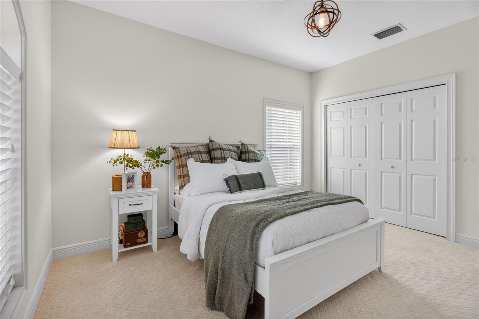 1298 SEVILLE LN NE, ST PETERSBURG, FL, 33704