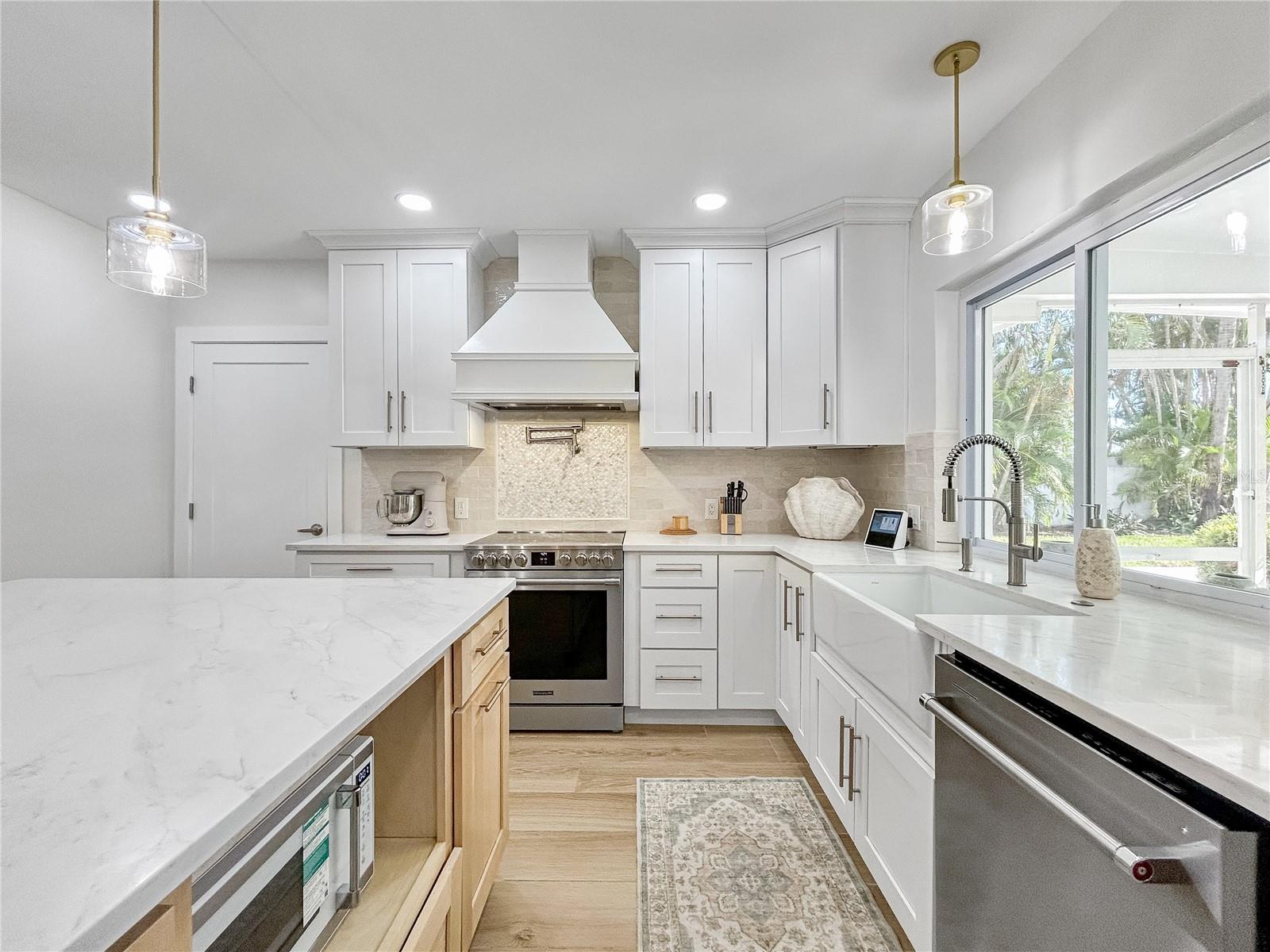 5853 LEELAND ST S, ST PETERSBURG, FL, 33715