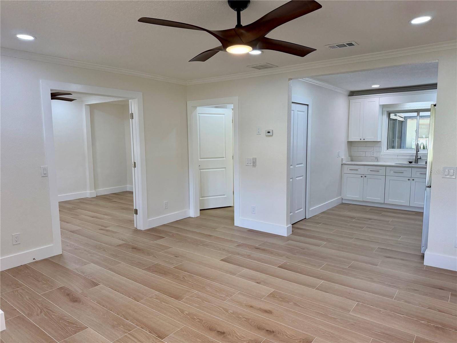 301 S SEMINOLE AVE, MINNEOLA, FL, 34715