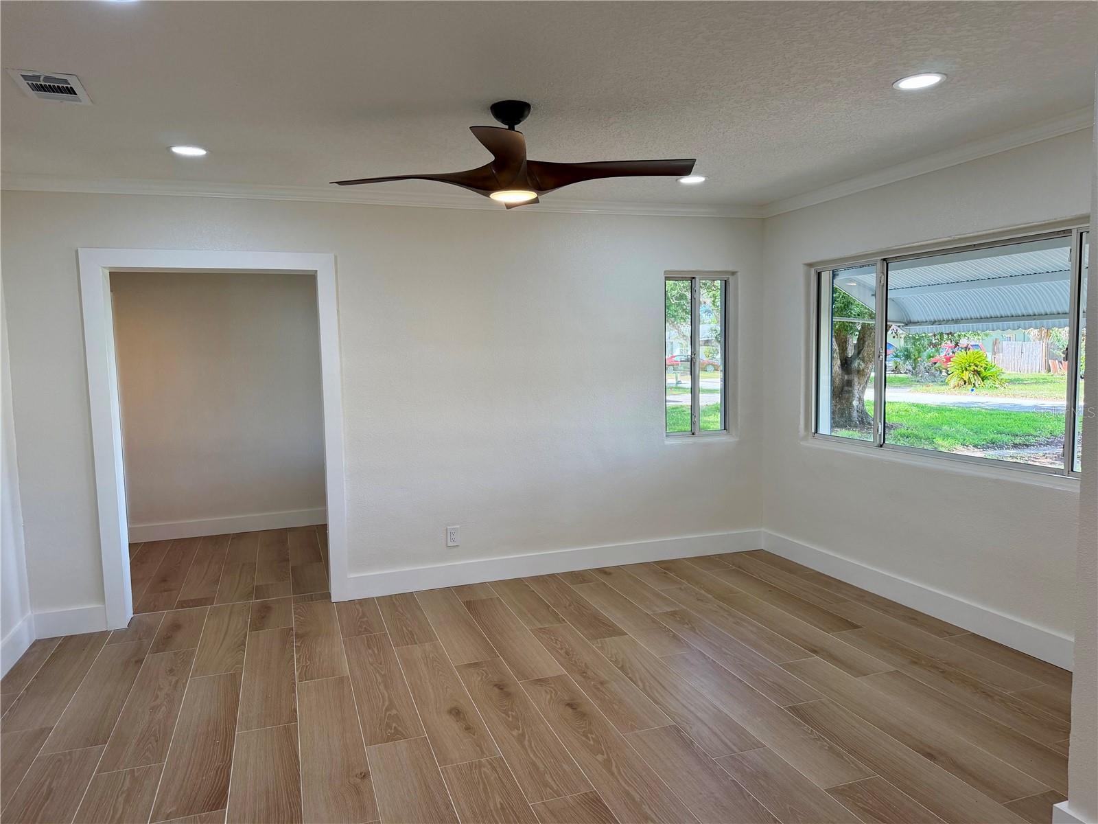 301 S SEMINOLE AVE, MINNEOLA, FL, 34715