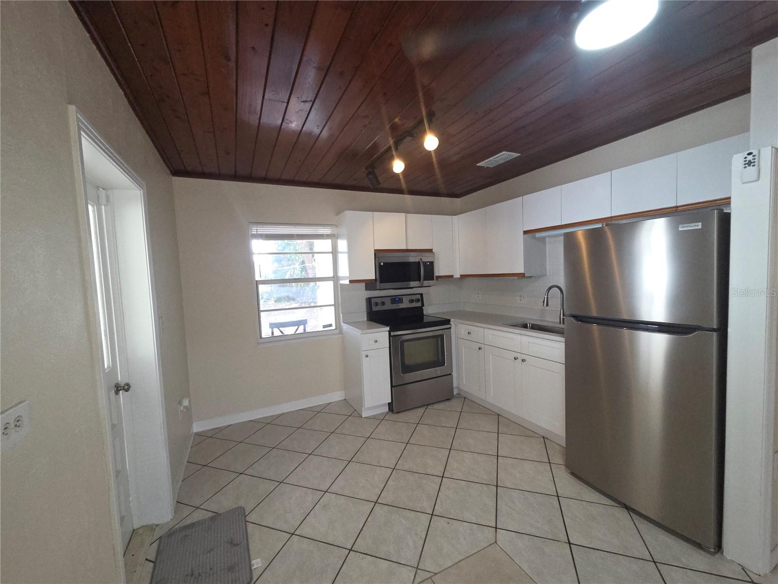 419 32ND AVE E, BRADENTON, FL, 34208