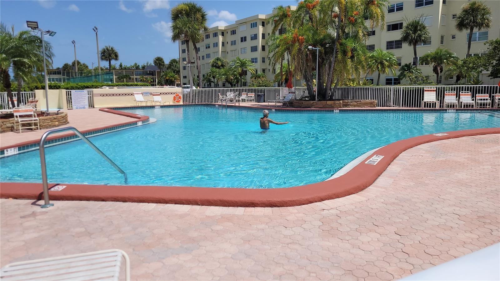 4750 COVE CIR #706, ST PETERSBURG, FL, 33708