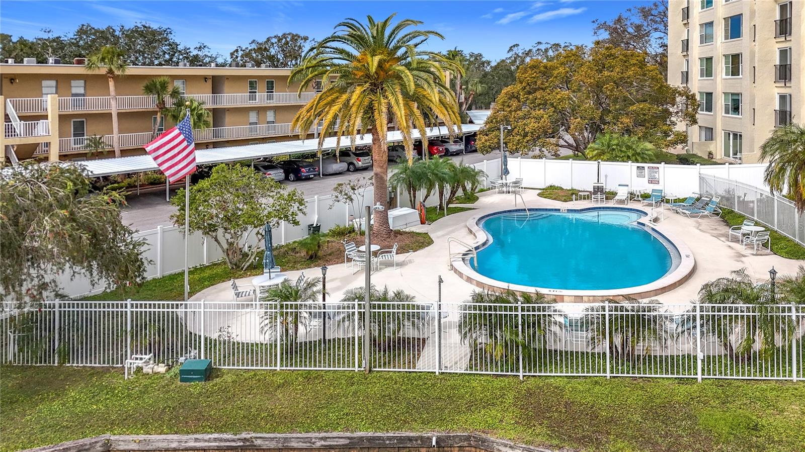 225 COUNTRY CLUB DR #1404, LARGO, FL, 33771
