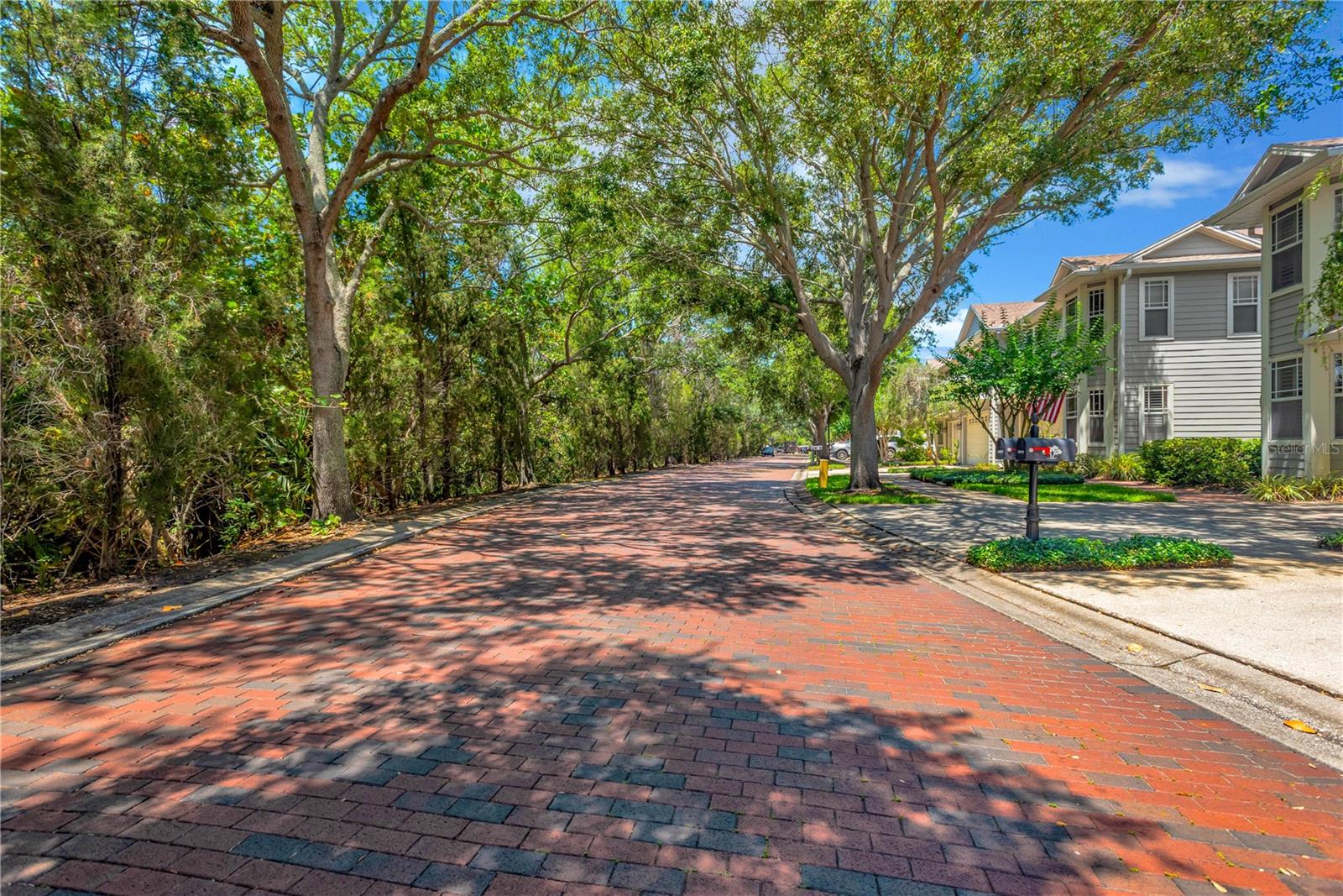 2852 BAYSHORE TRAILS DR, TAMPA, FL, 33611